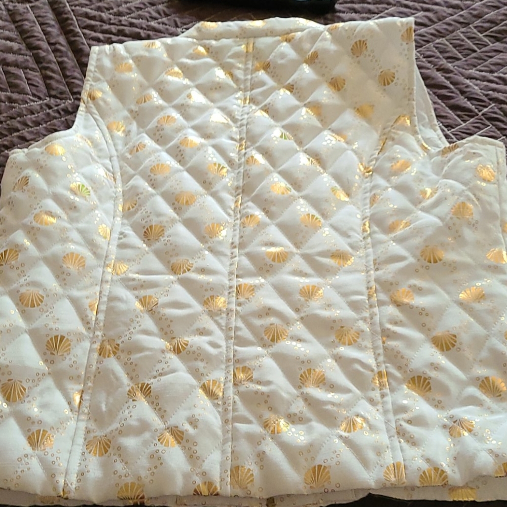Clothes - Picture 3 of 3